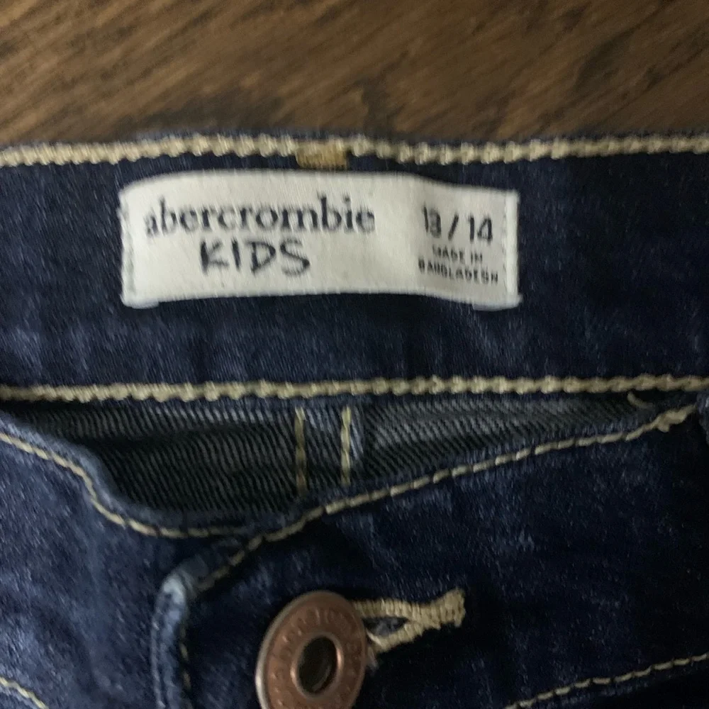 Abercrombie kids denim shorts size 13/14‎